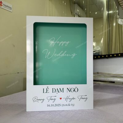 Bảng welcome đám cưới căm hoa tươi trang trí 14 Bảng cưới cắm hoa