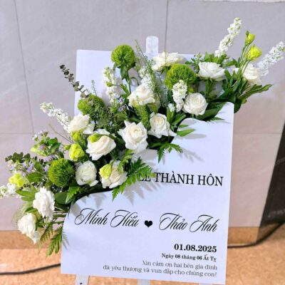 Bảng welcome đám cưới căm hoa tươi trang trí 15 Bảng tên đám cưới cắm hoa